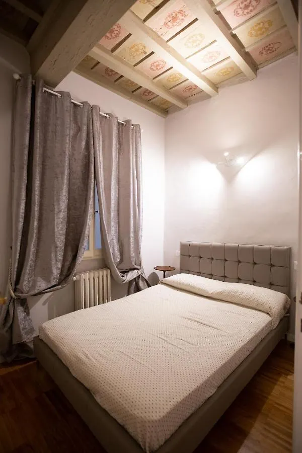 David Sweet Suite Florence